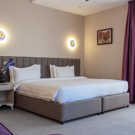 Orient Hotel Bishkek Luaran gambar