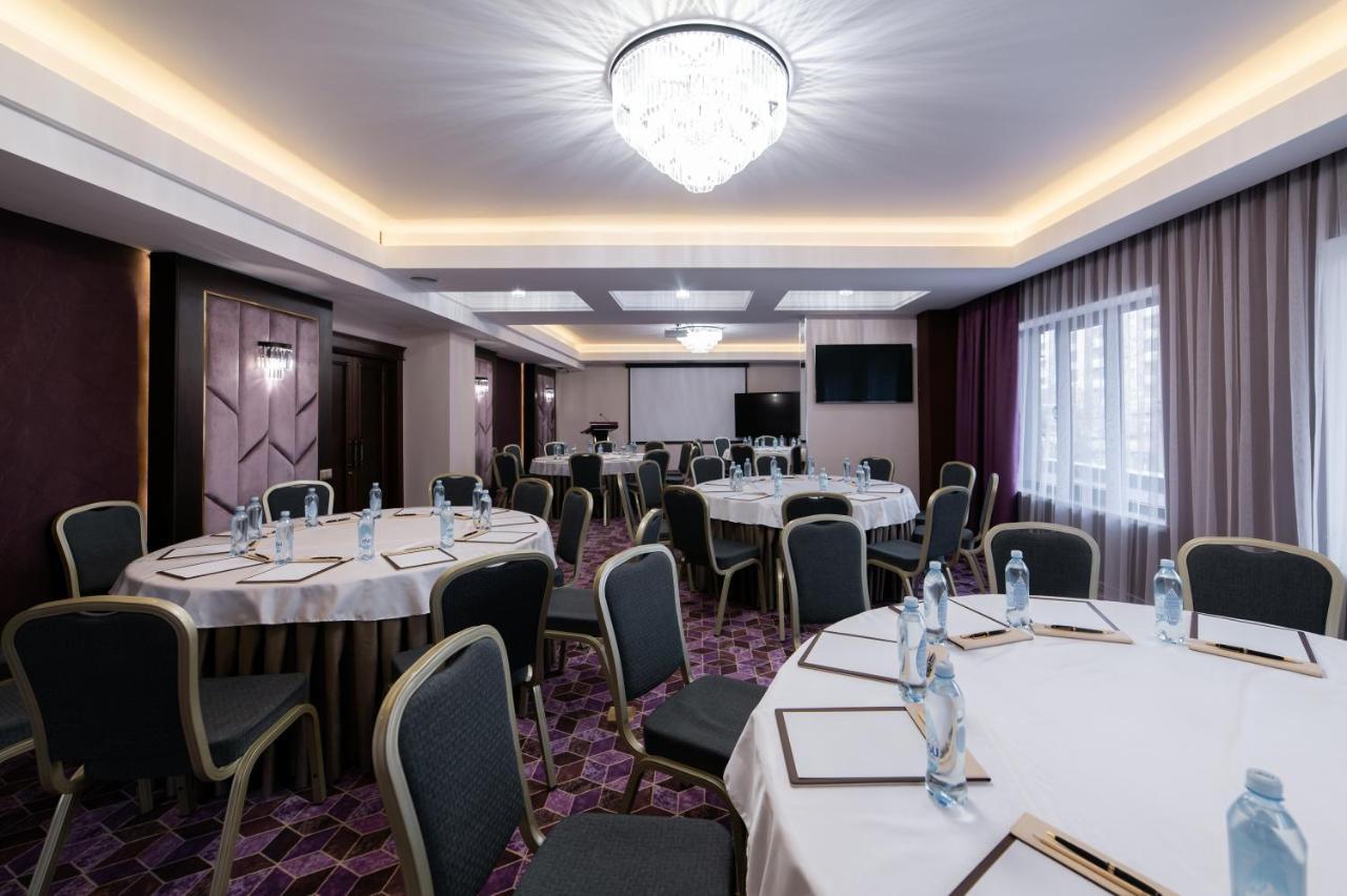 Orient Hotel Bishkek Luaran gambar