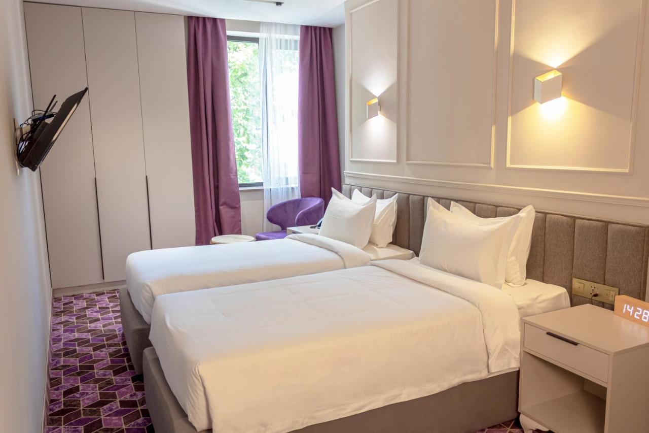 Orient Hotel Bishkek Luaran gambar