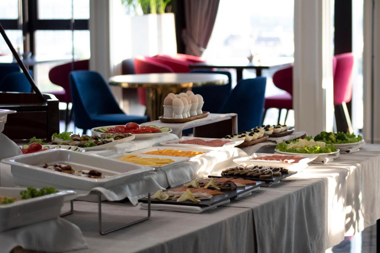 Orient Hotel Bishkek Luaran gambar