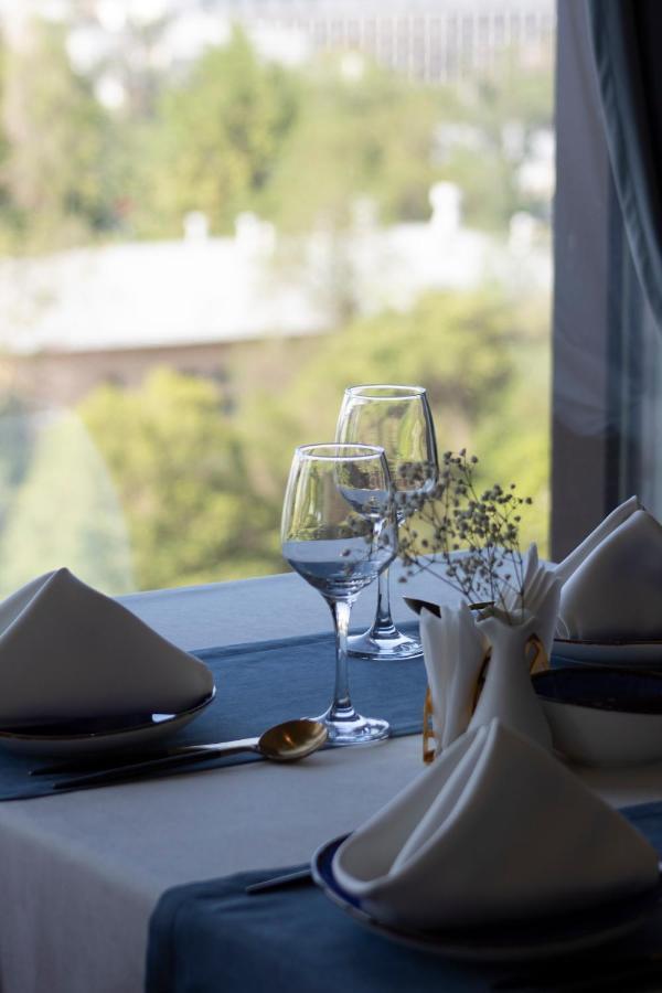 Orient Hotel Bishkek Luaran gambar