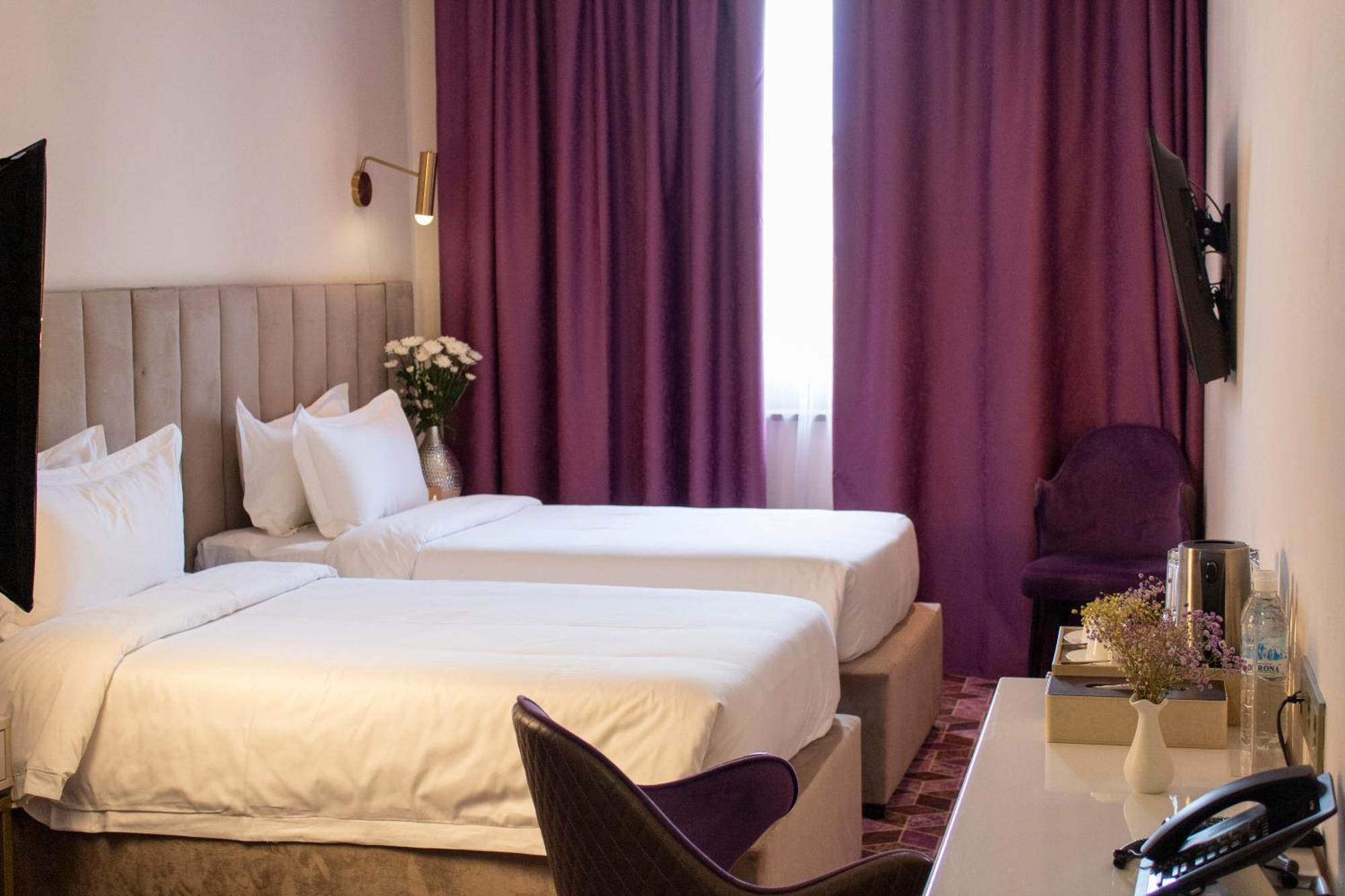 Orient Hotel Bishkek Luaran gambar