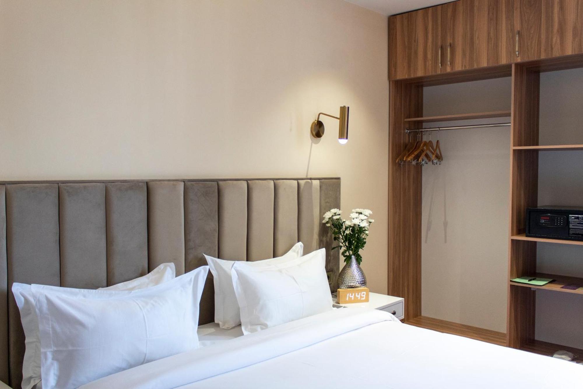 Orient Hotel Bishkek Luaran gambar