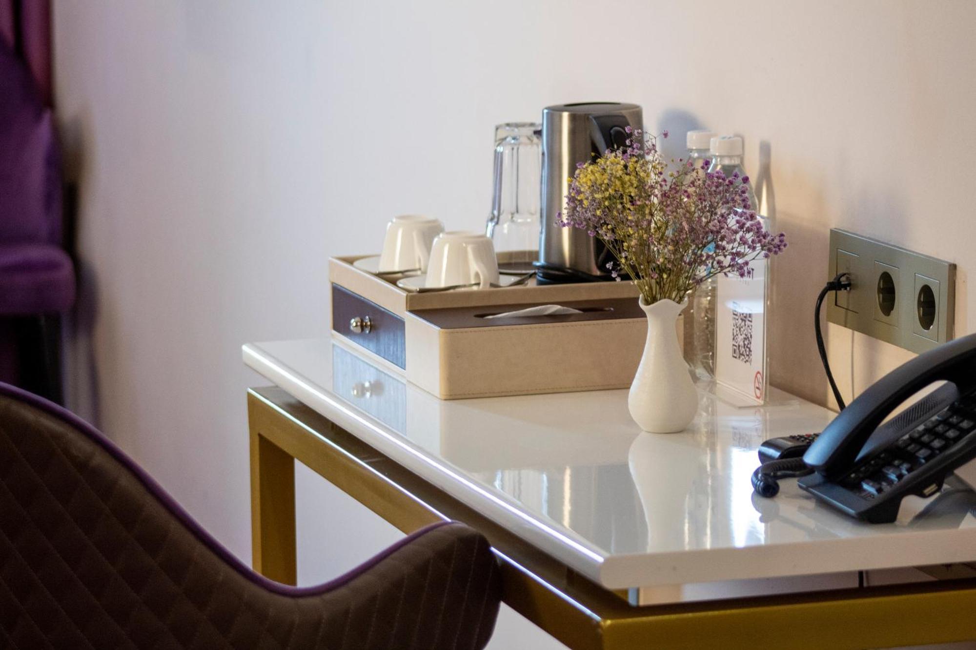 Orient Hotel Bishkek Luaran gambar