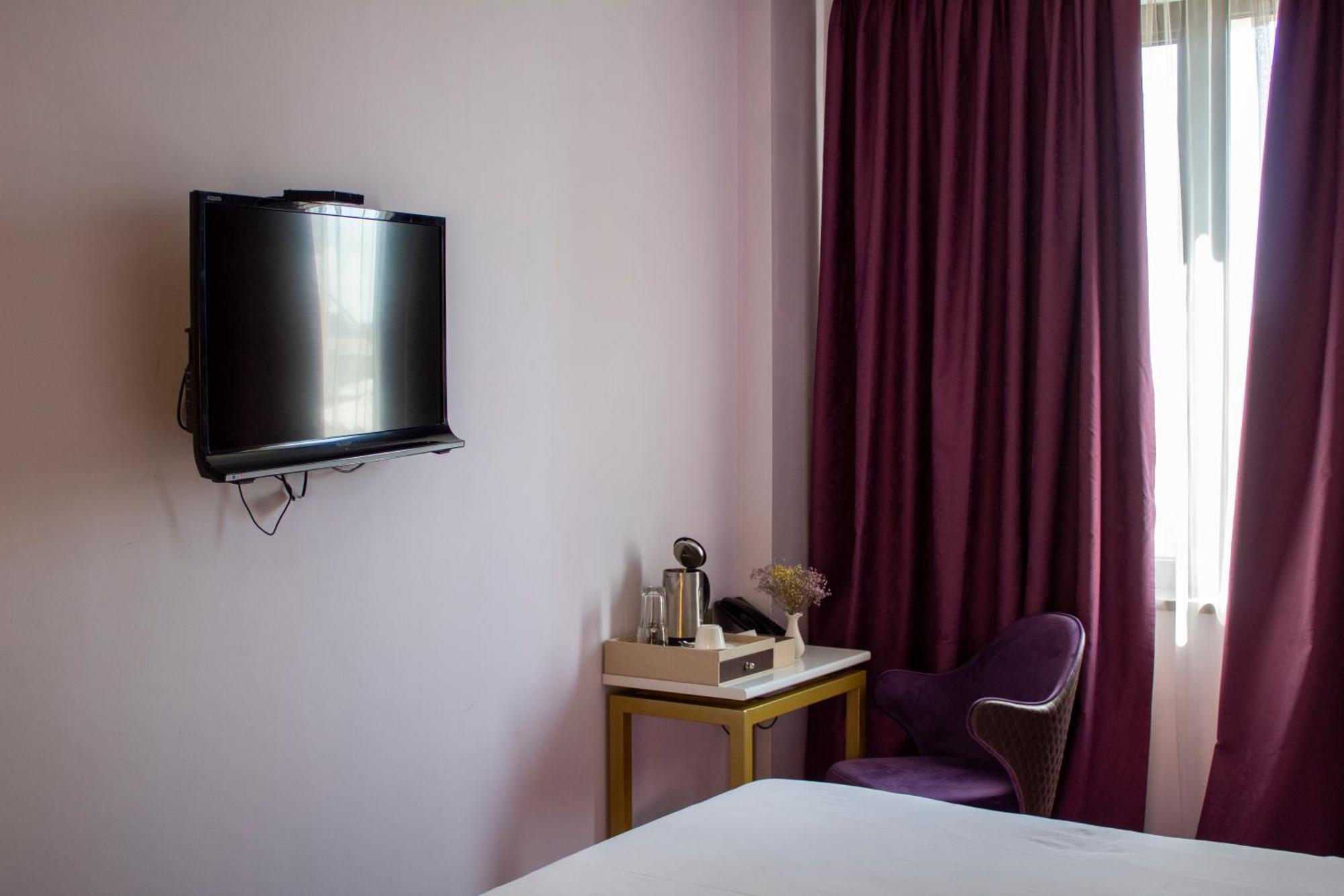 Orient Hotel Bishkek Luaran gambar